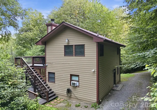 Photo 1 of Single family home for sale at 959 Plott Balsam Rd, Maggie Valley, NC 28751 | MLS# 4372088 | Listing updated on 2026-08-31