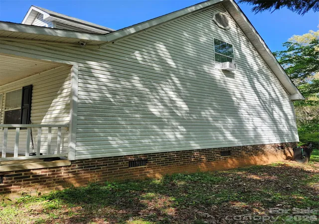 image of 213 Vicki Wy, Stanley, NC 28164 | MLS# 4372141