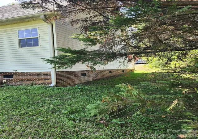 image of 213 Vicki Wy, Stanley, NC 28164 | MLS# 4372141