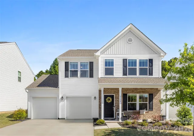 Homes for sale in Mount Holly, NC | 3152 Pinehills Wy, Mount Holly, NC 28120 | MLS# 4372181
