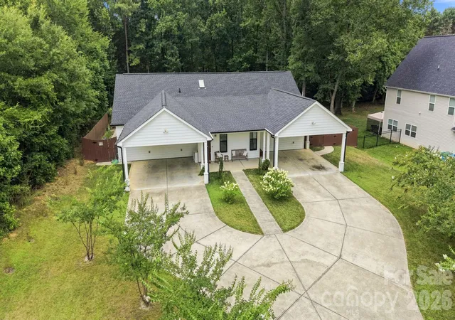 3rd image of 4515 Lindsay Ln, Matthews, NC 28105 | MLS# 4372208