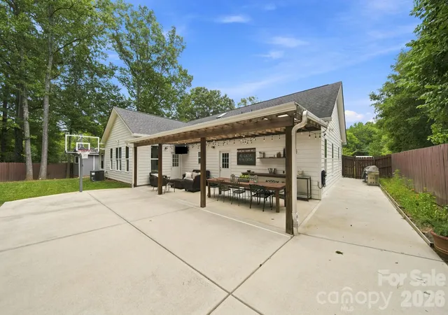 4th image of 4515 Lindsay Ln, Matthews, NC 28105 | MLS# 4372208