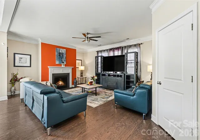 Photo 2 of Single family home for sale at 8103 Kalson St, Huntersville, NC 28078 | MLS# 4372214 | Listing updated on 2026-05-26