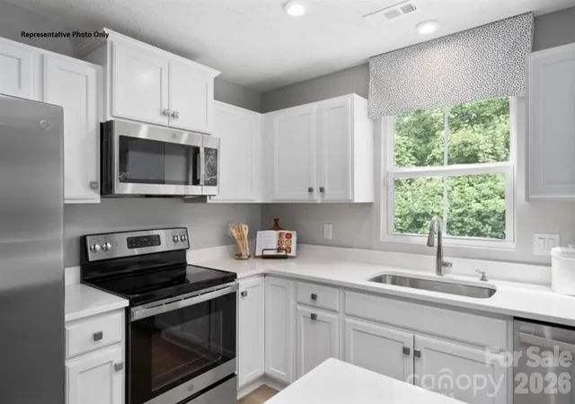Homes for sale in Lancaster, SC | 1021 Pemberley St, Lancaster, SC 29720 | MLS# 4372234