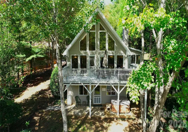 Photo 1 of Single family home for sale at 268 Mallard Rd, Lake Lure, NC 28746 | MLS# 4372270 | Listing updated on 2026-09-27
