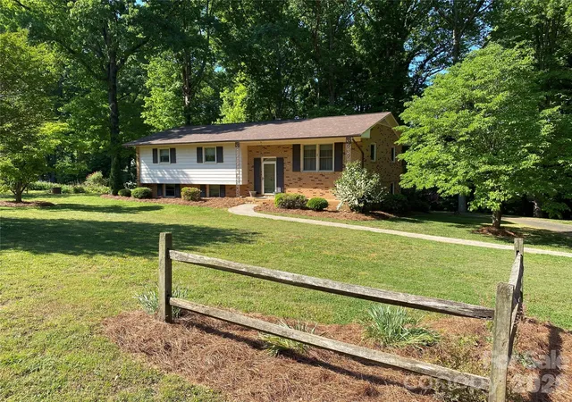 Homes for sale in Cherryville, NC | 234 Suncrest Rd, Cherryville, NC 28021 | MLS# 4372354