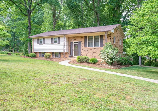 Homes for sale in Cherryville, NC | 234 Suncrest Rd, Cherryville, NC 28021 | MLS# 4372354