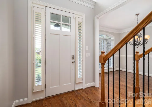 Photo 4 of Single family home for sale at 4012 Saint Andrews Ct, Cramerton, NC 28032 | MLS# 4372411 | Listing updated on 2026-09-21