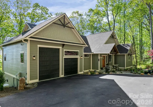 Photo 1 of Single family home for sale at 199 Garnet Way, Hendersonville, NC 28791 | MLS# 4372547 | Listing updated on 2026-09-08