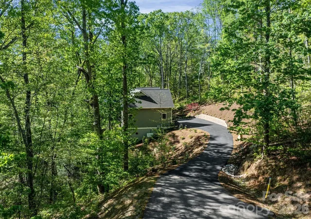 Photo 3 of Single family home for sale at 199 Garnet Way, Hendersonville, NC 28791 | MLS# 4372547 | Listing updated on 2026-09-08