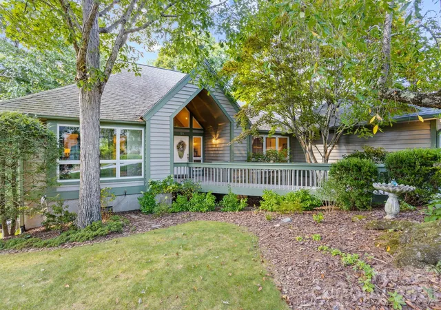 2nd image of 128 Forest Vw Dr, Flat Rock, NC 28731