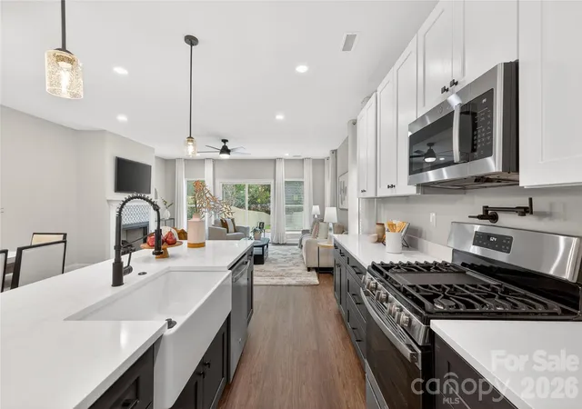 3rd image of 3219 Credenza Rd, Charlotte, NC 28208 | MLS# 4372575