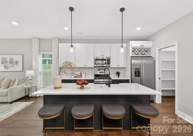 4th image of 3219 Credenza Rd, Charlotte, NC 28208 | MLS# 4372575