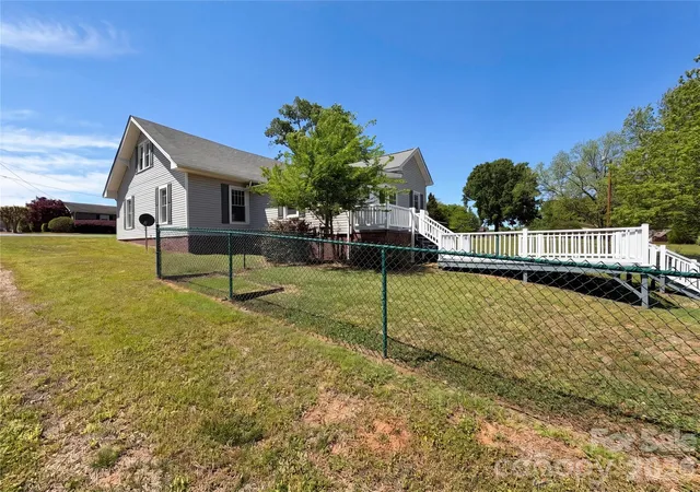 Homes for sale in New London, NC | 215 S Ferry Rd, New London, NC 28127 | MLS# 4372599