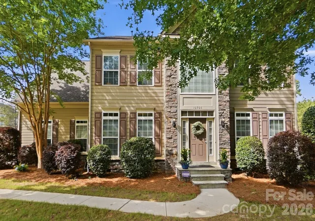 Homes for sale in Charlotte, NC | 10706 Anglesey Ct, Charlotte, NC 28278 | MLS# 4372609