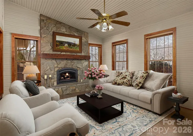 Photo 4 of Single family home for sale at 609 N Fork Rd, Black Mountain, NC 28711 | MLS# 4372652 | Listing updated on 2026-08-25