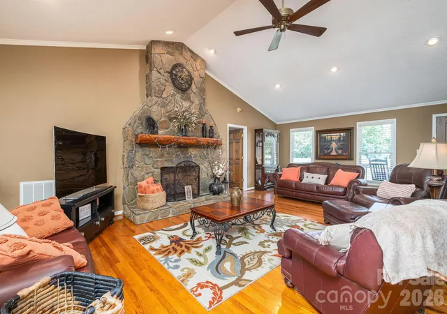 Photo 3 of Single family home for sale at 1327 Startown Rd, Lincolnton, NC 28092 | MLS# 4372757 | Listing updated on 2026-09-23