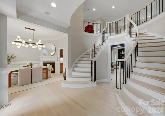 Photo 3 of Mansion for sale at 1120 Chollywood Dr, Charlotte, NC 28211 | MLS# 4372773 | Listing updated on 2026-10-05