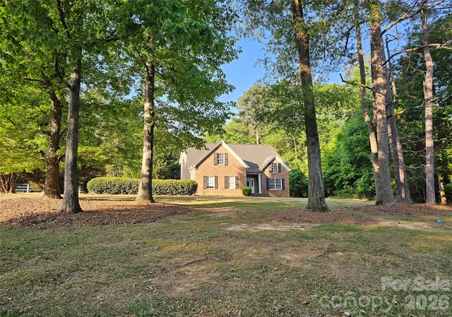 Homes for sale in Chester, SC | 2843 Lakeshore Dr, Chester, SC 29706 | MLS# 4372789