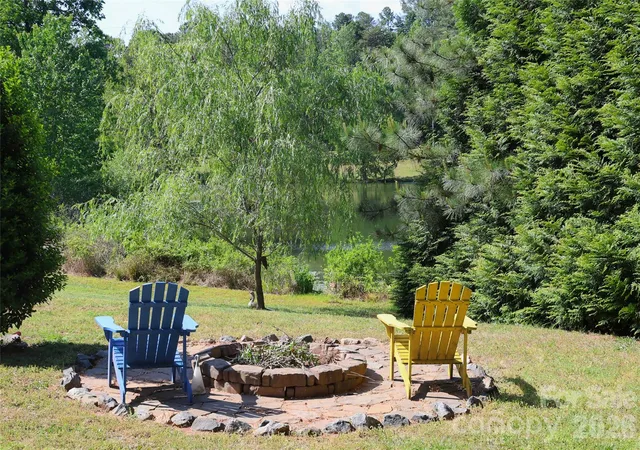 Photo 1 of Single family home for sale at 2325 Perry Rd, Denver, NC 28037 | MLS# 4372829 | Listing updated on 2026-08-27