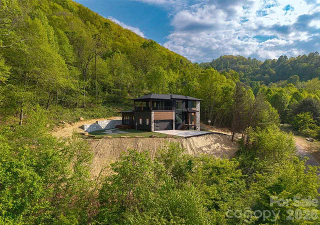 Photo 1 of Sale Pending at 134 View Ridge Pkwy, Leicester, NC 28748 | MLS# 4372870 | Listing updated on 2026-09-04
