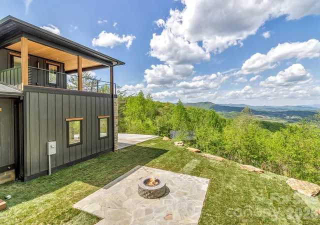 Photo 3 of Sale Pending at 134 View Ridge Pkwy, Leicester, NC 28748 | MLS# 4372870 | Listing updated on 2026-09-04