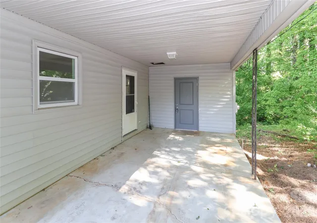 Photo 3 of Single family home for sale at 170 Hemingway Ln, Statesville, NC 28625 | MLS# 4372875 | Listing updated on 2026-07-13
