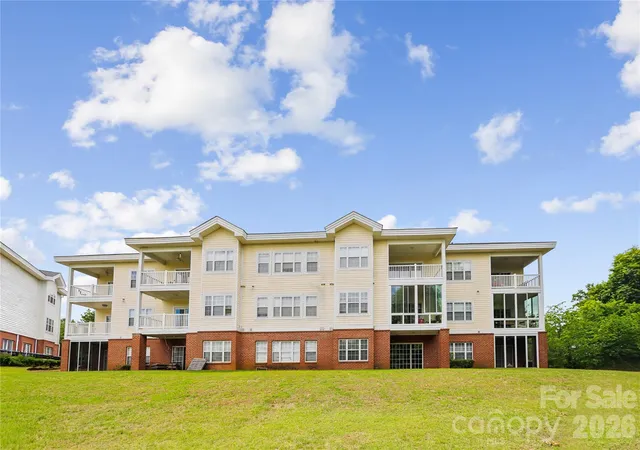 Listing Photo 2 - Condo for sale in building located at 8923 Mdw Vis Rd, Charlotte, NC 28213 - Unit #