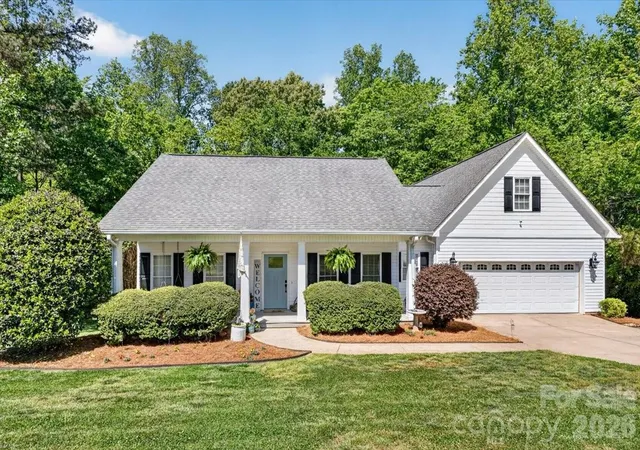 Homes for sale in Iron Station, NC | 1048 Brevard Pl Rd, Iron Station, NC 28080 | MLS# 4372900