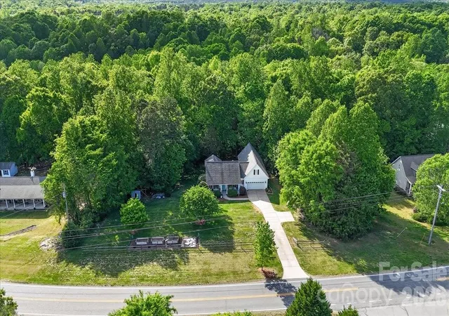 Homes for sale in Iron Station, NC | 1048 Brevard Pl Rd, Iron Station, NC 28080 | MLS# 4372900