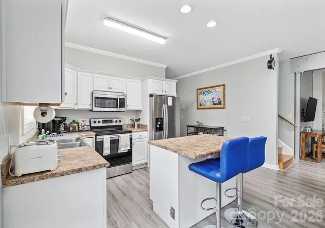 Photo 2 of Single family home for sale at 122 Rainbow Dr, Murrells Inlet, SC 29576 | MLS# 4372921 | Listing updated on 2026-10-02