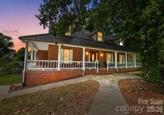 Photo 3 of Single family home for sale at 846 Windy Oaks Way, Lancaster, SC 29720 | MLS# 4372947 | Listing updated on 2026-10-20