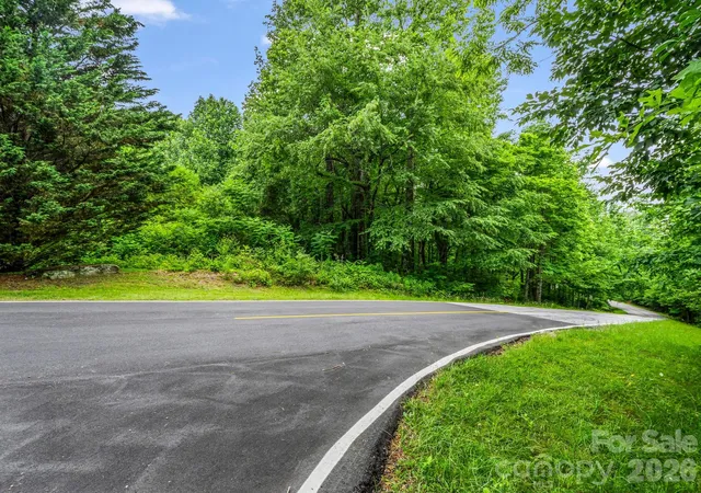 Homes for sale in Flat Rock, NC | 168 Tarnhill Dr, Flat Rock, NC 28731 | MLS# 4372961