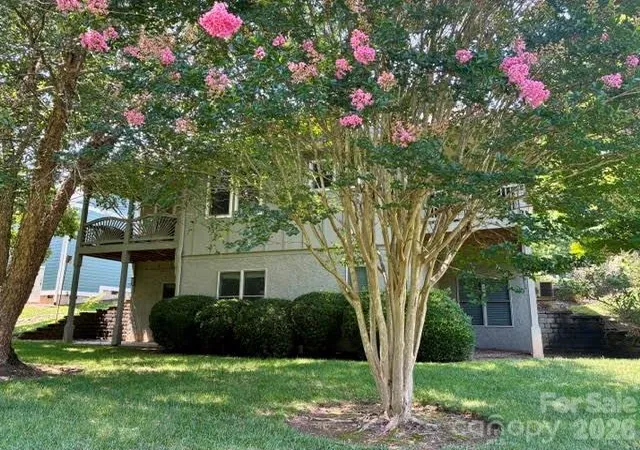 4th image of 24 Triple Fairways Dr, Hendersonville, NC 28739 | MLS# 4372971