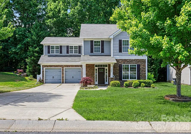 Photo 2 of Single family home for sale at 3042 Collin House Dr, Fort Mill, SC 29715 | MLS# 4372981 | Listing updated on 2026-08-07