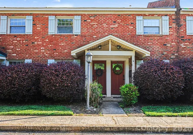 2nd image of 1201 Green Oaks Ln, Charlotte, NC 28205 | MLS# 4373032