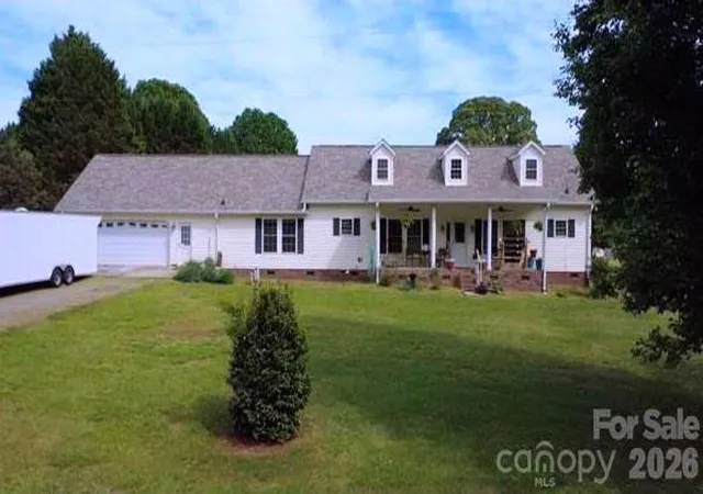 Homes for sale in Newton, NC | 2107 Jenkins Printing Dr, Newton, NC 28658 | MLS# 4373071