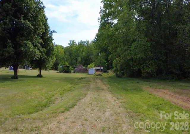 Homes for sale in Newton, NC | 2107 Jenkins Printing Dr, Newton, NC 28658 | MLS# 4373071