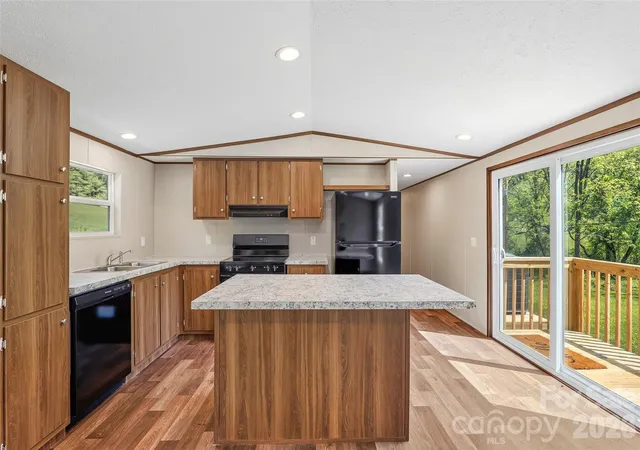 Photo 2 of Single family home for sale at 265 Curtis Crk Rd, Candler, NC 28715 | MLS# 4373081 | Listing updated on 2026-10-01