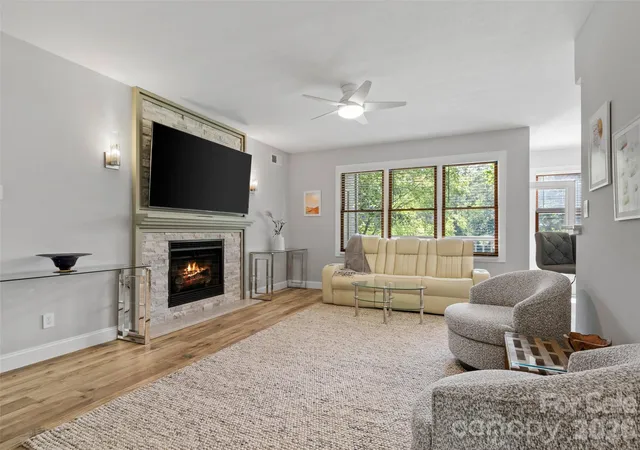 5th image of 220 Stoney Fls Loop, Burnsville, NC 28714