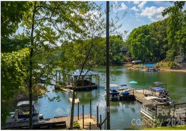 Photo 3 of Single family home for sale at 125 Mimosa Rd, Statesville, NC 28677 | MLS# 4373240 | Listing updated on 2026-09-05