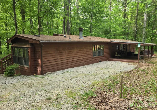 Photo 3 of Single family home for sale at 162 Pineridge Dr, Mooresville, NC 28115 | MLS# 4373241 | Listing updated on 2026-08-05