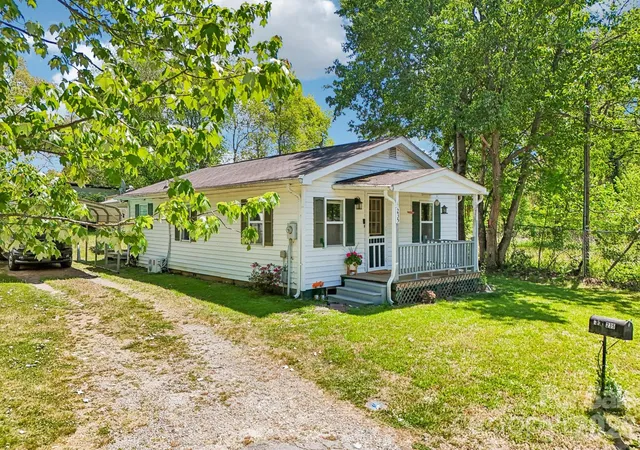 Homes for sale in East Flat Rock, NC | 235 Gull Ave #431, East Flat Rock, NC 28726 | MLS# 4373361