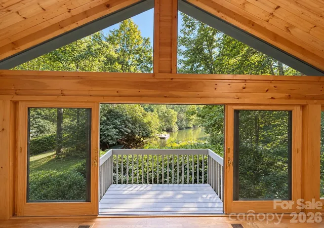 Photo 1 of Single family home for sale at 960 Middle Connestee Trl, Brevard, NC 28712 | MLS# 4373421 | Listing updated on 2026-09-29