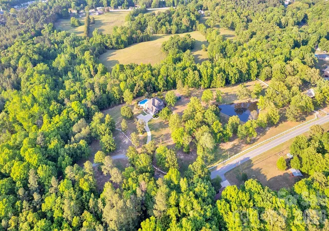 Photo 2 of Single family home for sale at 1171 Hilldale Dr, Lancaster, SC 29720 | MLS# 4373433 | Listing updated on 2026-10-03