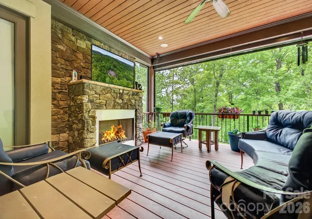 Photo 3 of Single family home for sale at 671 Mills River Way, Horse Shoe, NC 28742 | MLS# 4373435 | Listing updated on 2026-10-15