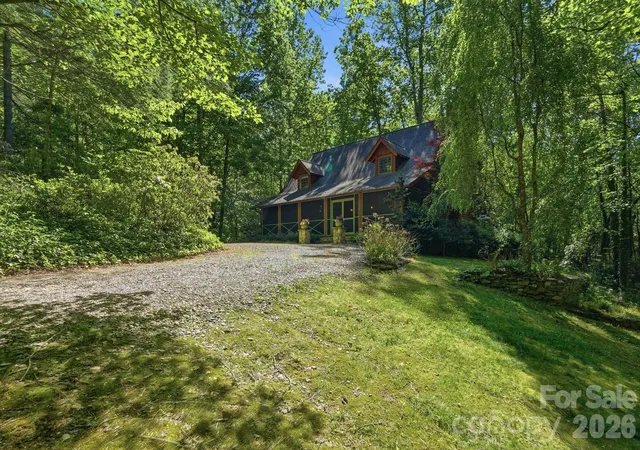 3rd image of 16 Shadow Brook Dr, Flat Rock, NC 28731 | MLS# 4373475