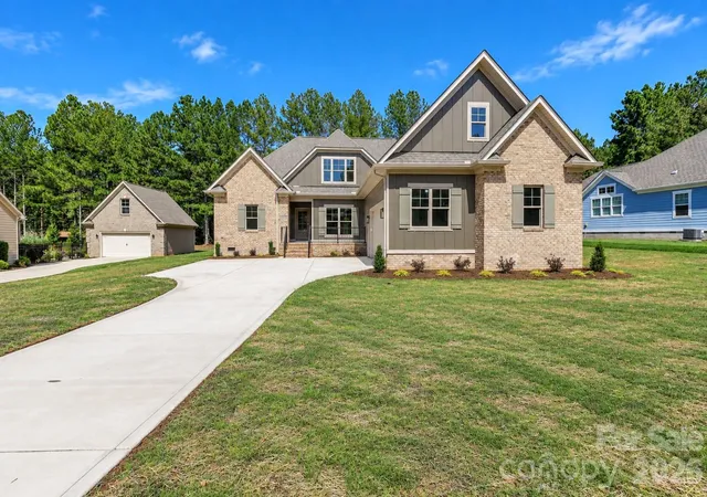 Photo 1 of Sale Pending at 5977 Tipperary Dr, Denver, NC 28037 | MLS# 4373483 | Listing updated on 2026-10-02