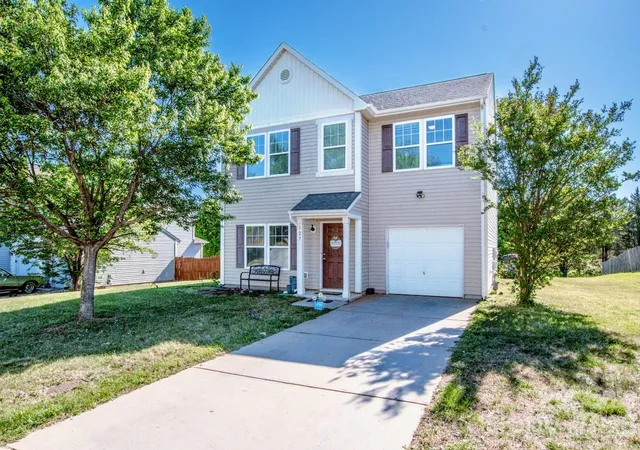 Photo 1 of Sale Pending at 123 Kingsgate Ct, Statesville, NC 28625 | MLS# 4373485 | Listing updated on 2026-09-29
