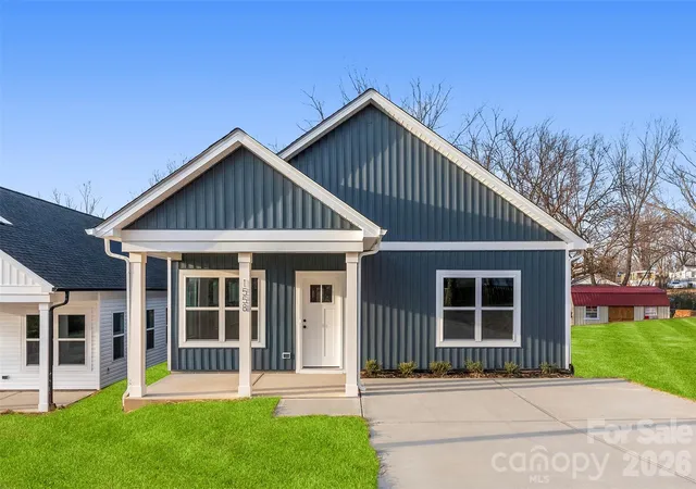 1st image of 1558 7th Avenue Dr Sw, Hickory, NC 28602 | MLS# 4373488